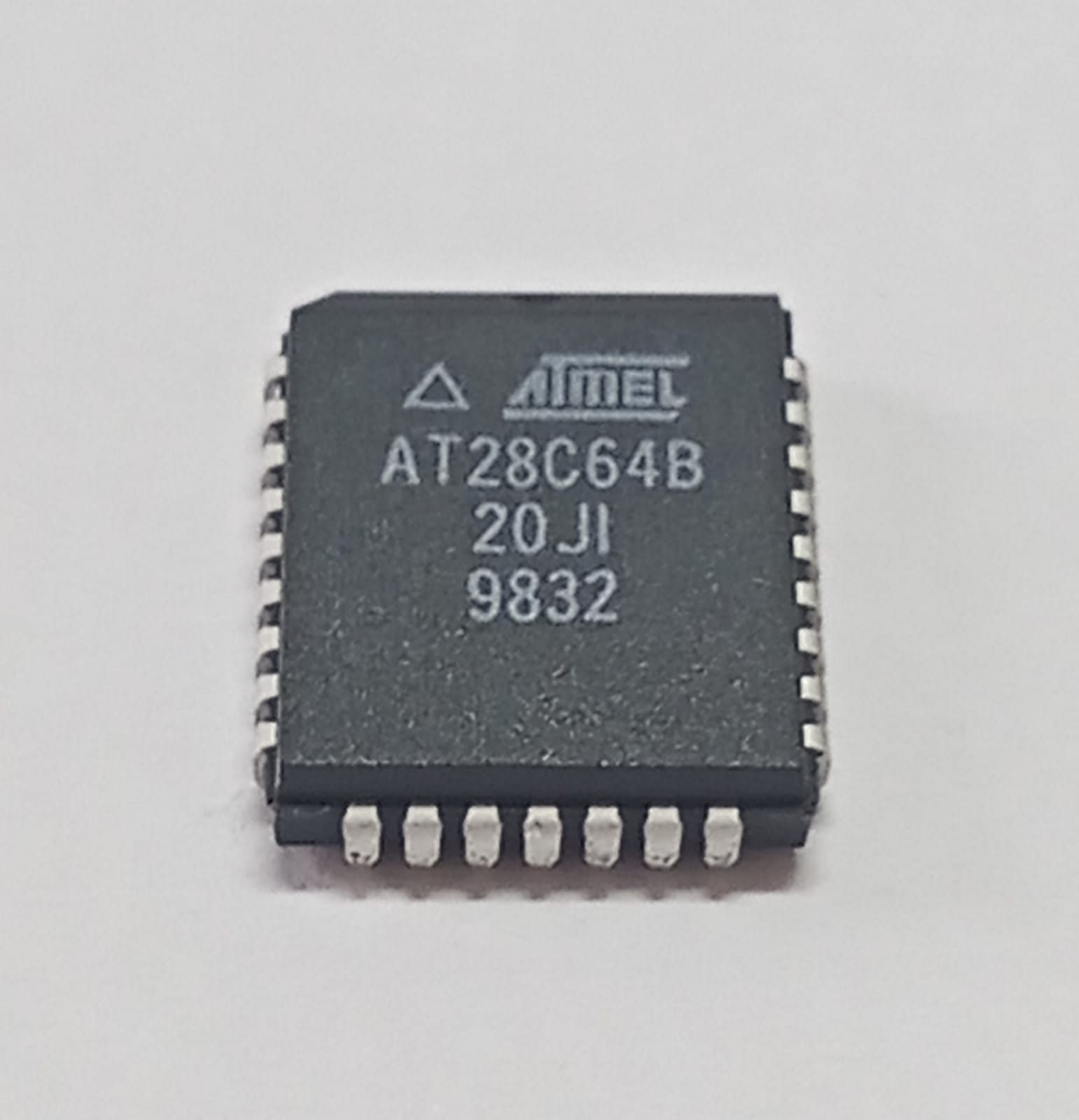 28C64 PLCC - AT28C64B-20JI PLCC-32