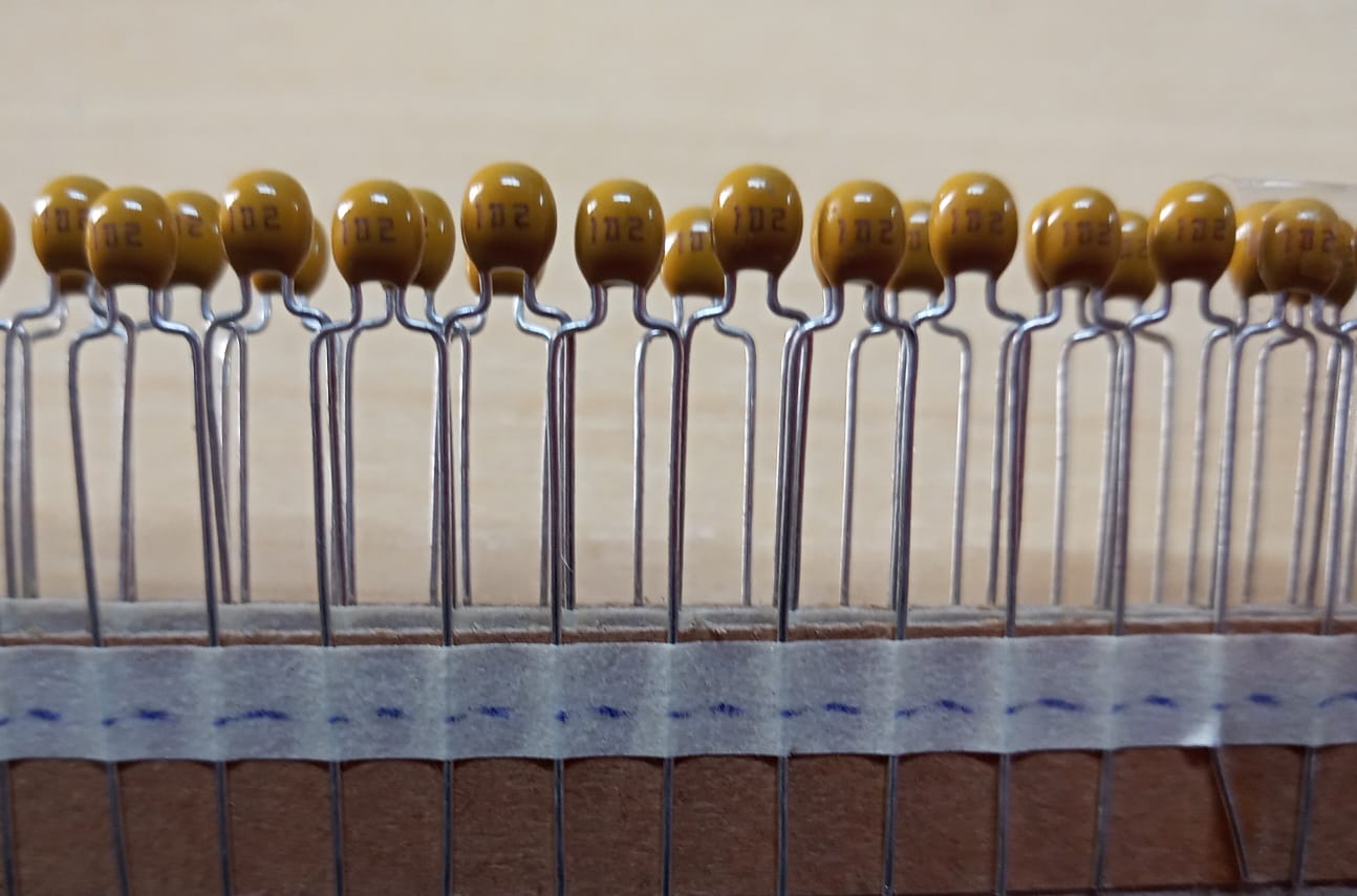 CAPACITOR MULTICAMADA 1K 50V P. 5mm