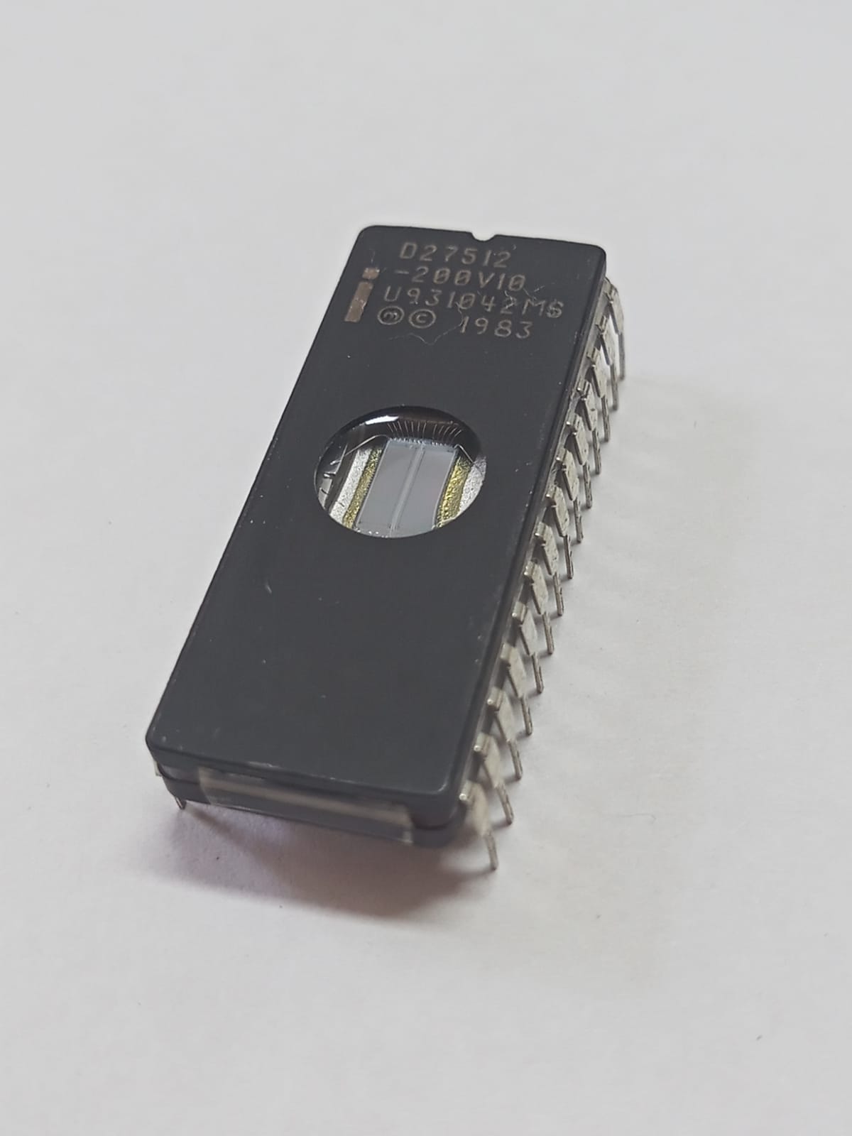 EPROM 27512 - D27512-200V10
