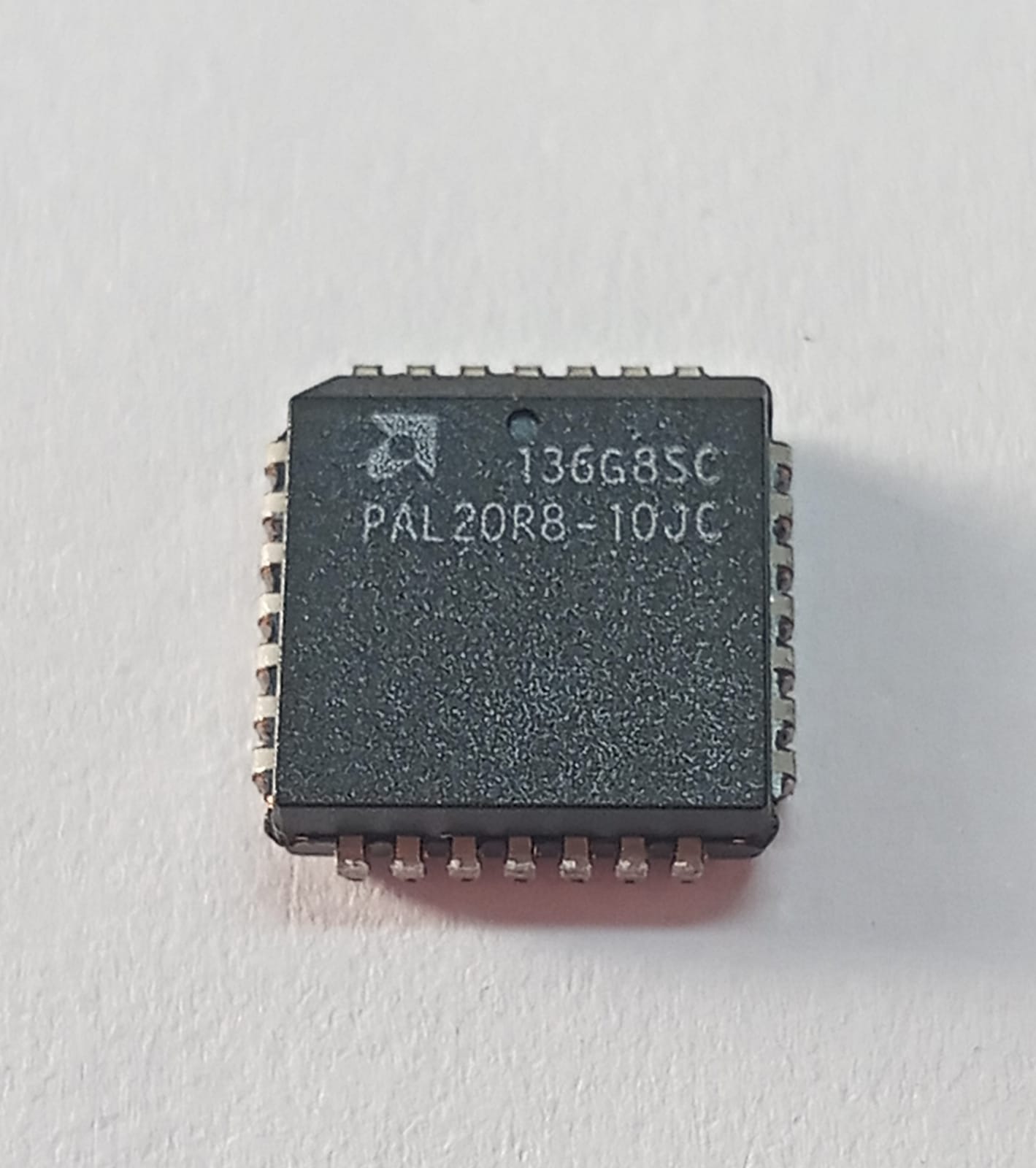PAL20R8-10JC